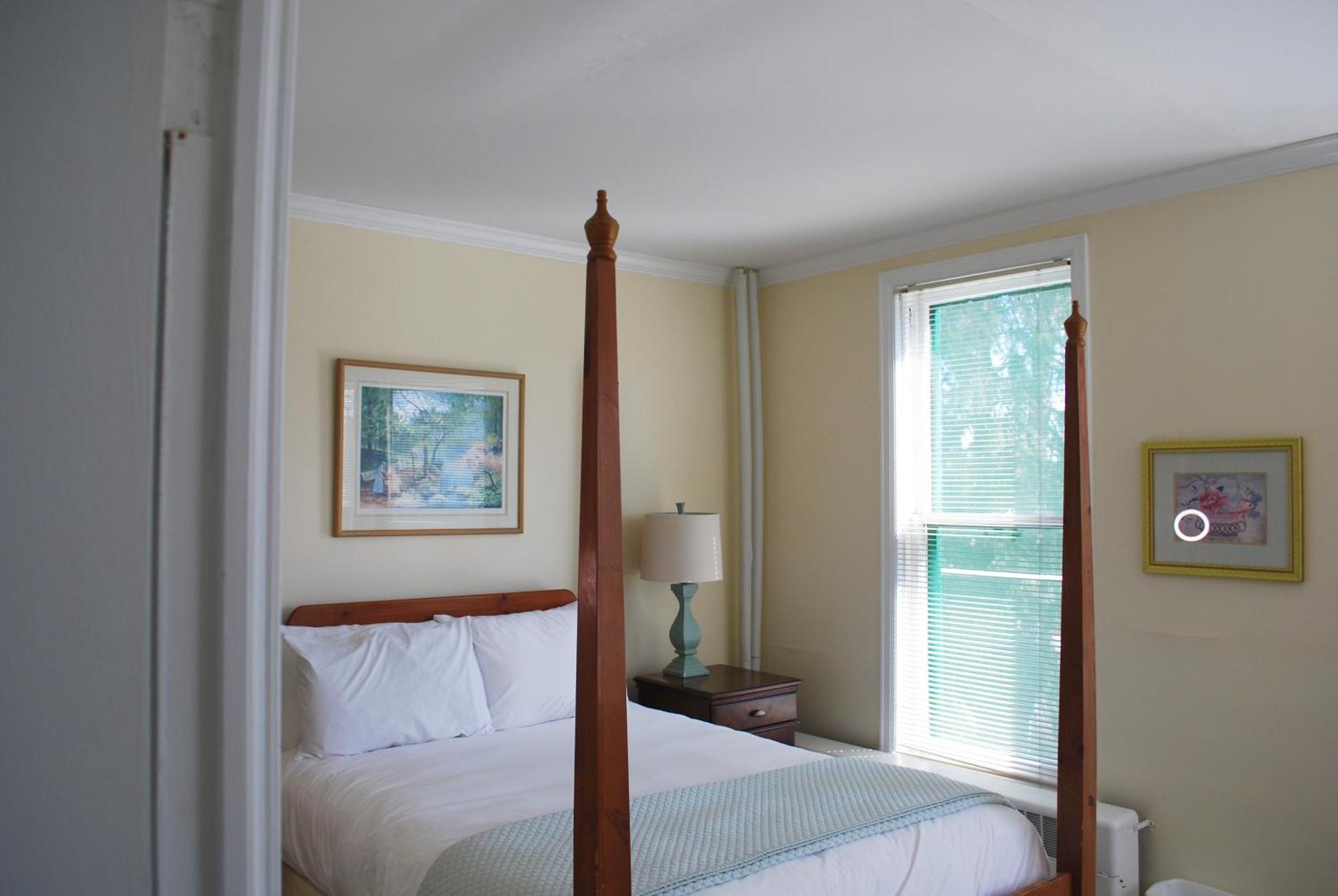 Anne'S Washington Inn (Adults Only) Saratoga Springs Room photo