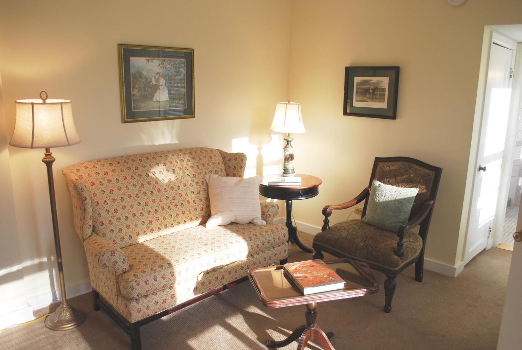 Anne'S Washington Inn (Adults Only) Saratoga Springs Room photo