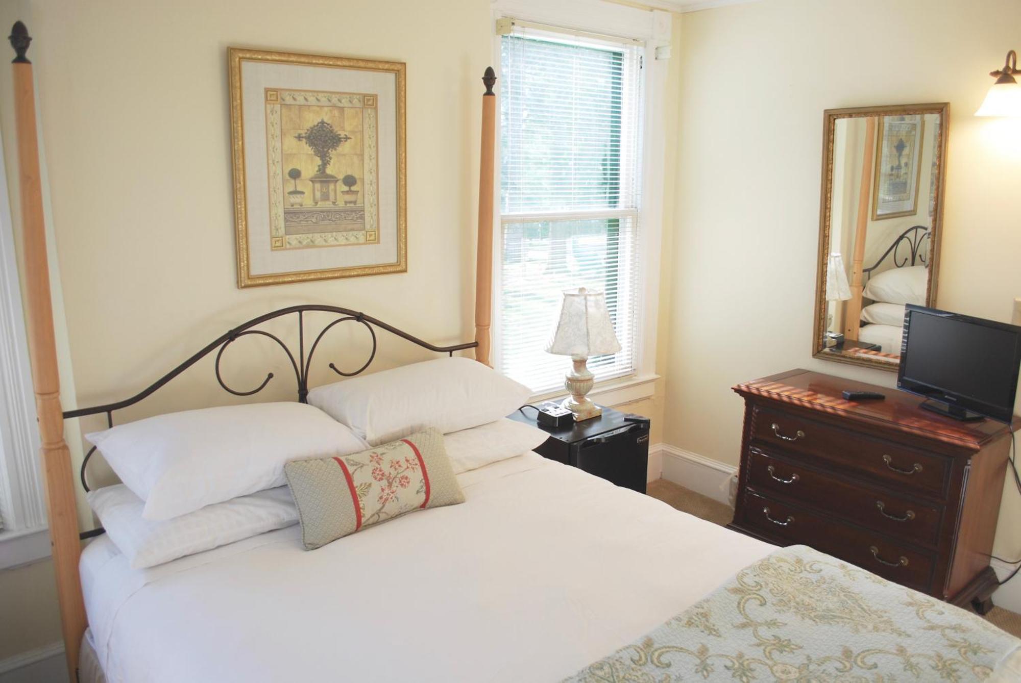 Anne'S Washington Inn (Adults Only) Saratoga Springs Room photo