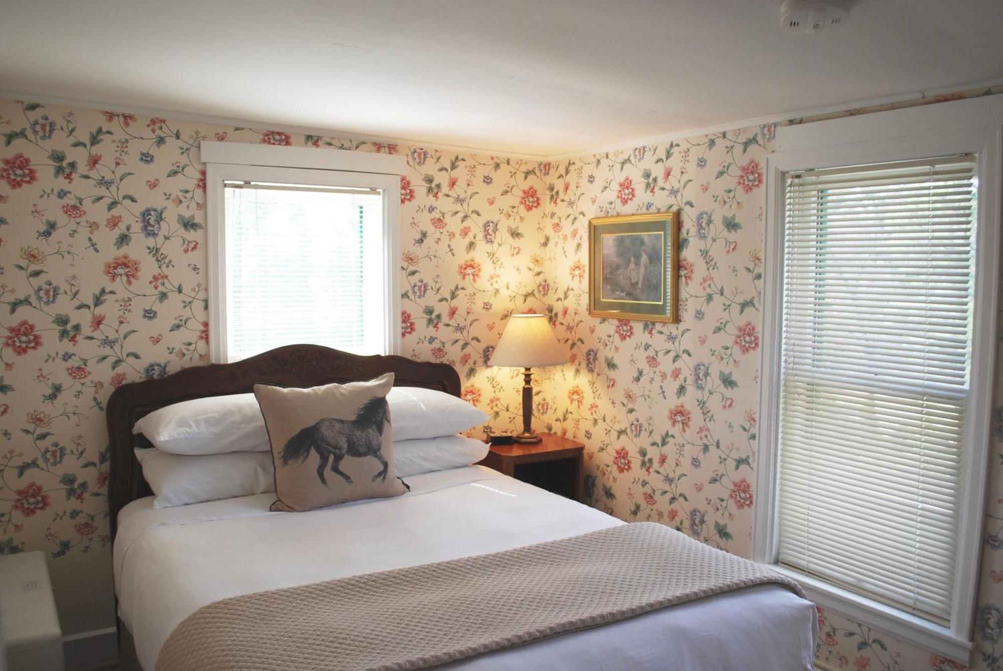 Anne'S Washington Inn (Adults Only) Saratoga Springs Room photo
