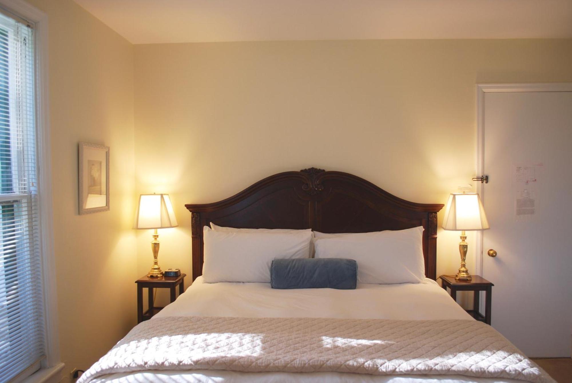 Anne'S Washington Inn (Adults Only) Saratoga Springs Room photo