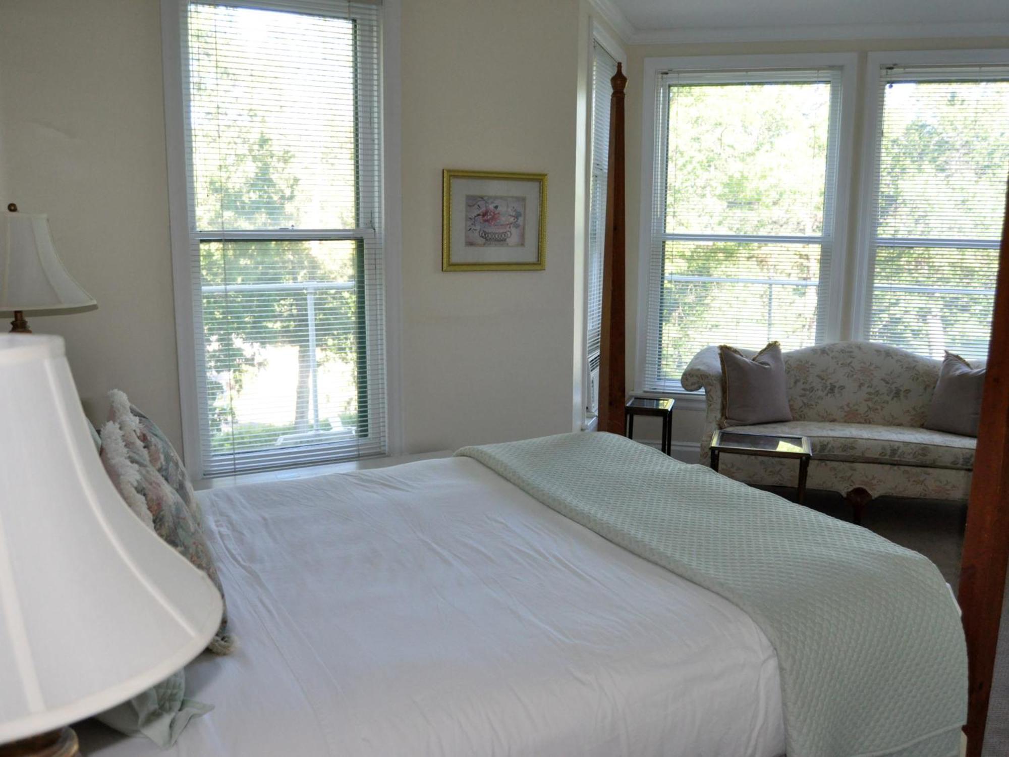 Anne'S Washington Inn (Adults Only) Saratoga Springs Room photo